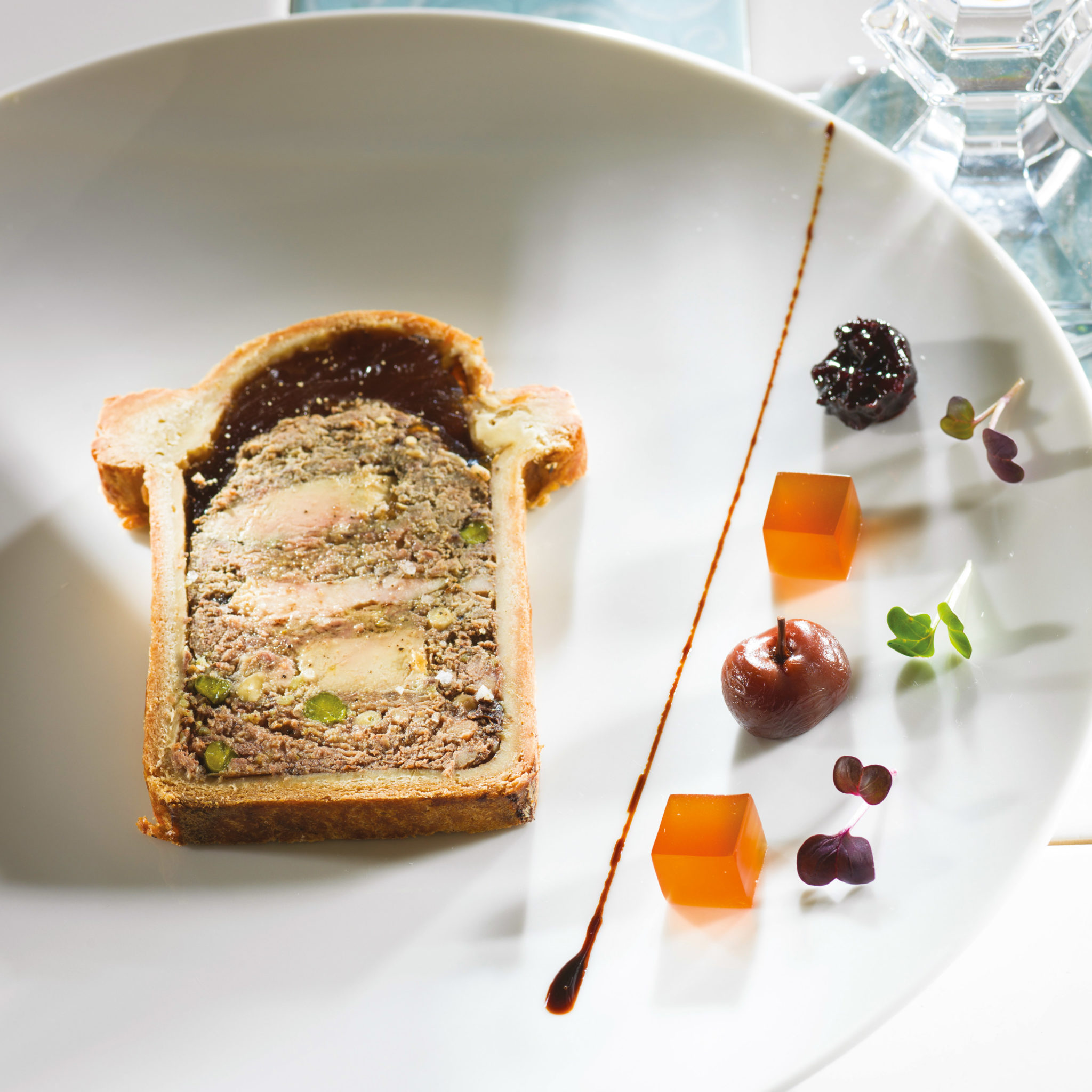 Terrine de pigeon au foie gras et aux griottes - Viande et Volaille